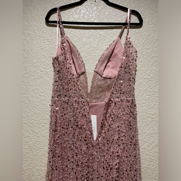 NWT Mac Duggal Embellished Plunged Neck Sleeveless Trumpet Gown Rose Size 10 - Picture 12 of 12